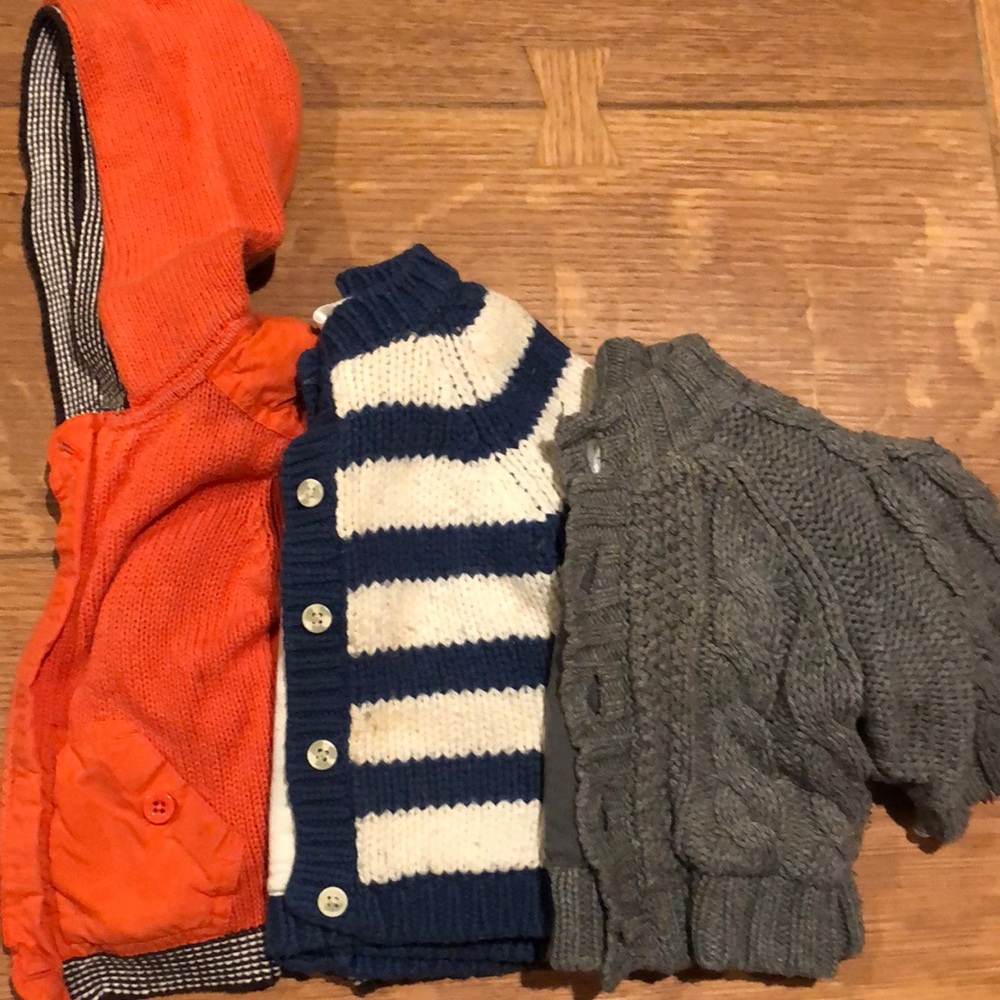 3 knitted sweaters